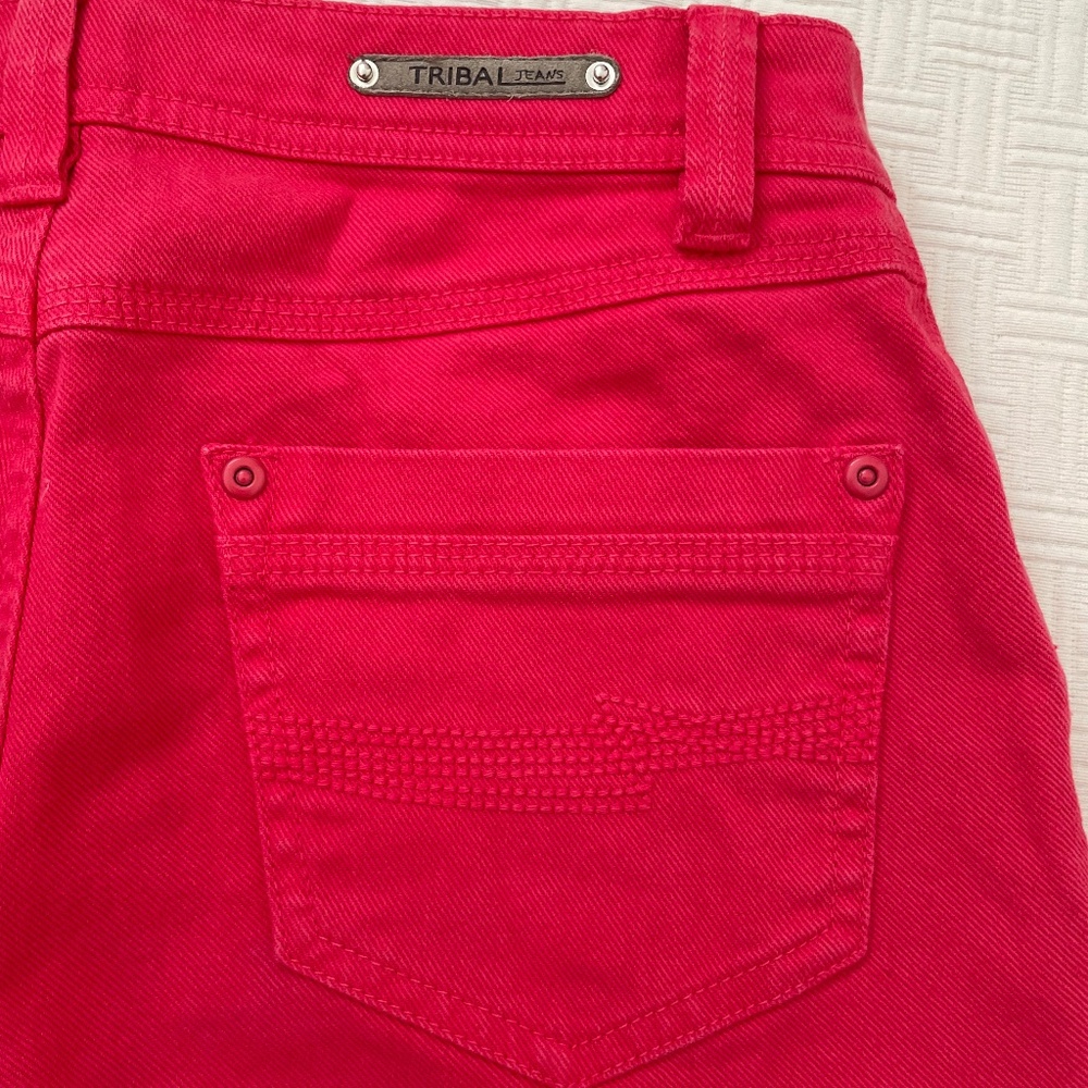 Raspberry Tribal Capris jeans size 4